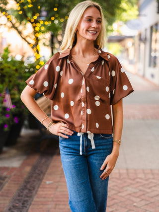 Short puff sleeve polka dot top