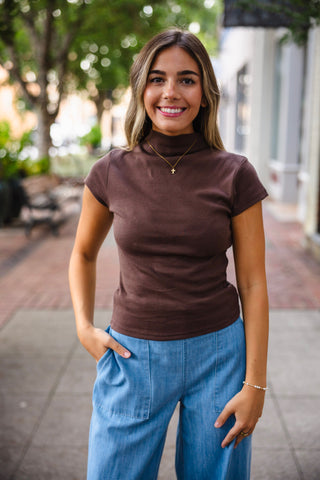 Mock neck basic tee