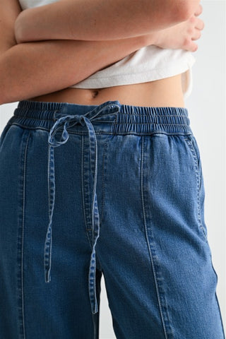 Medium wash HR jeans