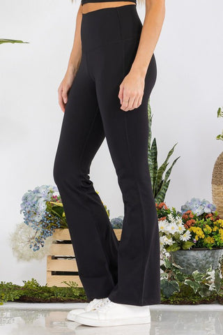 Black yoga pants