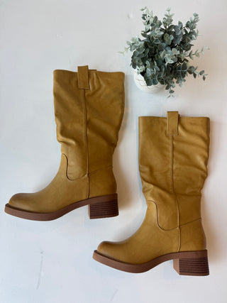 Burnished pull on boot