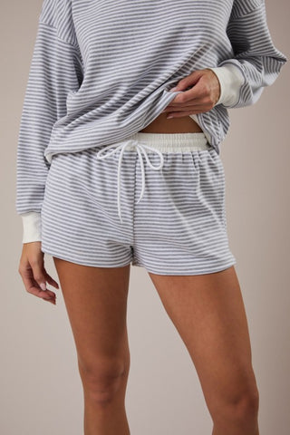Mid rise striped shorts