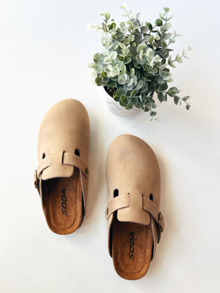 Regis slip on shoe
