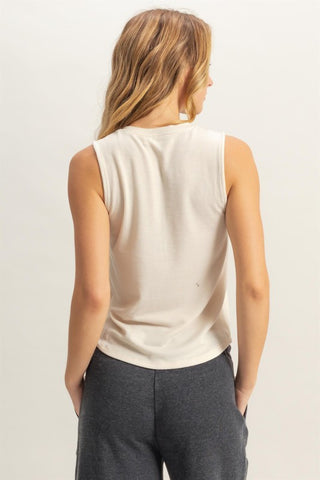 Sleeveless snap button top
