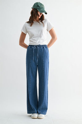 Medium wash HR jeans