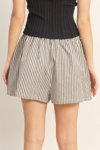 Stripe elastic waist shorts