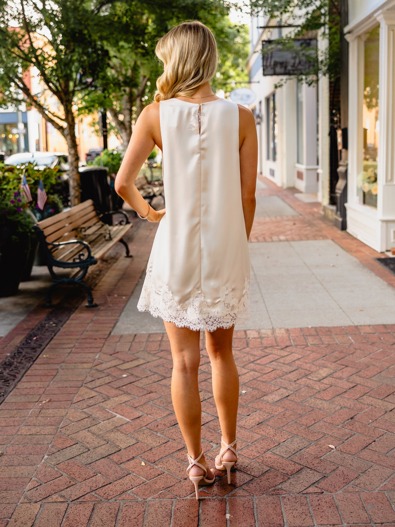 Champagne Sleeveless Lace Trim Dress