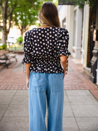 Black & white polka dot short puff sleeve blouse