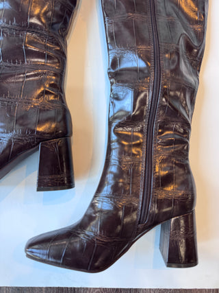 Dark brown print tall boot