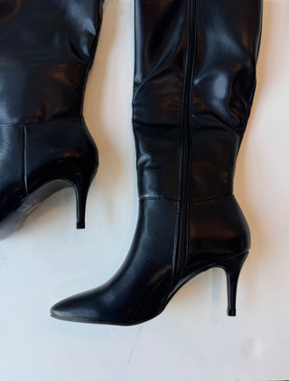 Tall kitten heel boot