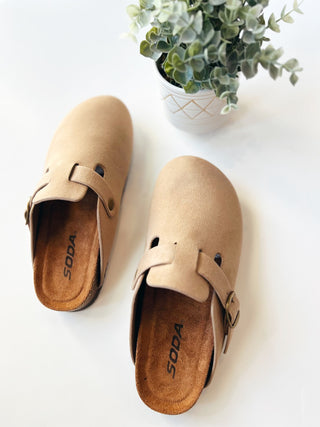 Regis slip on shoe