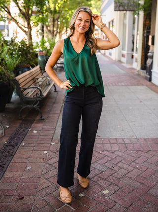 Sleeveless V neck bubble hem top