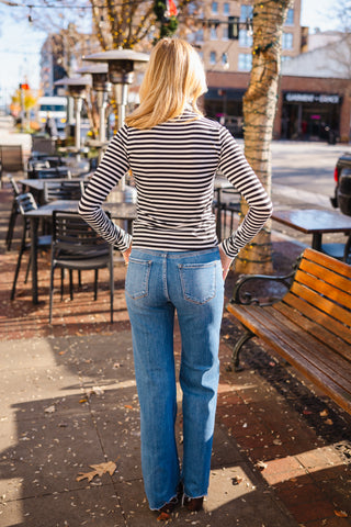 White & black stripe turtleneck
