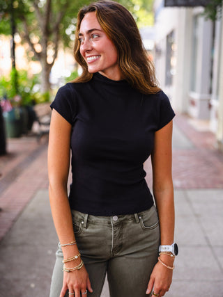 Mock neck basic tee