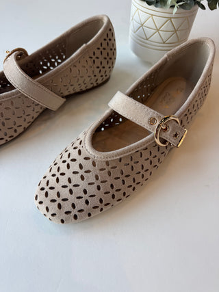 Sand woven flats
