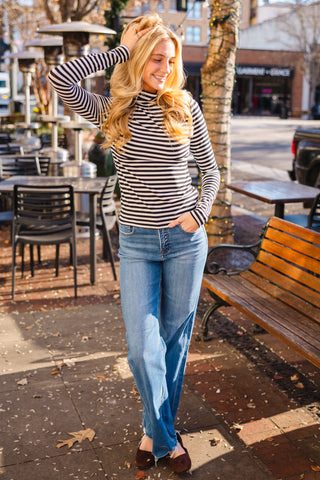 White & black stripe turtleneck