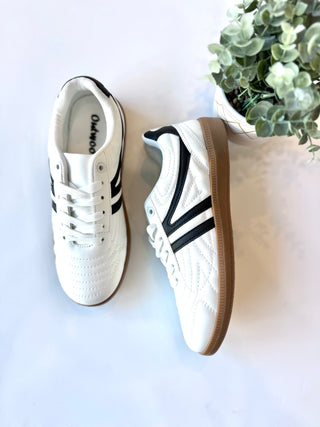 Stripe & stitch sneaker
