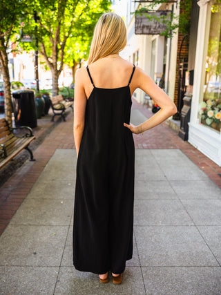 Pleated sleeveless jumpsuit