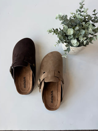 Regis slip on shoe