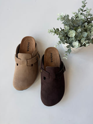 Regis slip on shoe