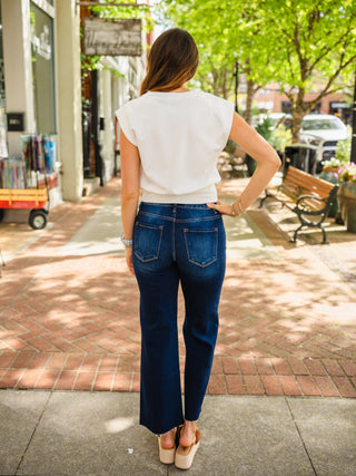 Sleeveless pullover top