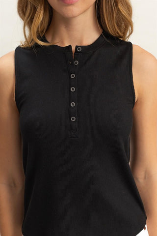 Sleeveless snap button top