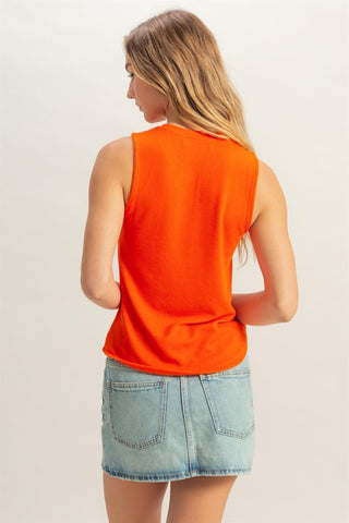Sleeveless snap button top