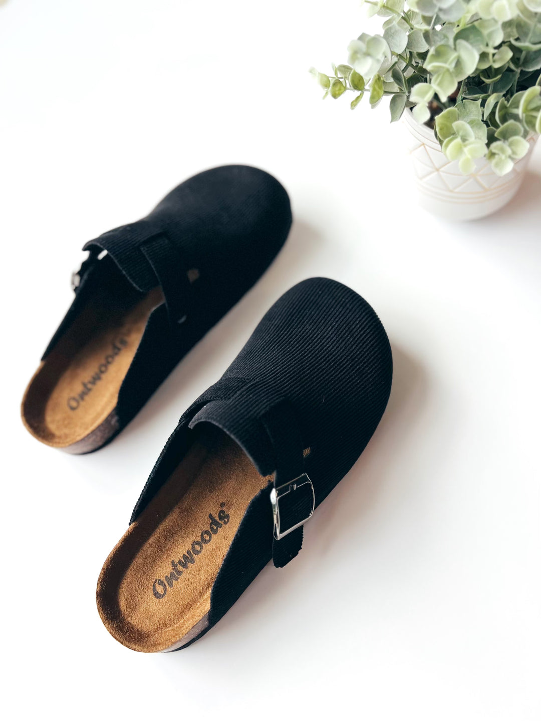 ◆OTZ SHOES◆ Pilgrim Wool Corduroy Slip-On FLOTDF4U03 Black corduroy slip on shoe – ImageBoutique